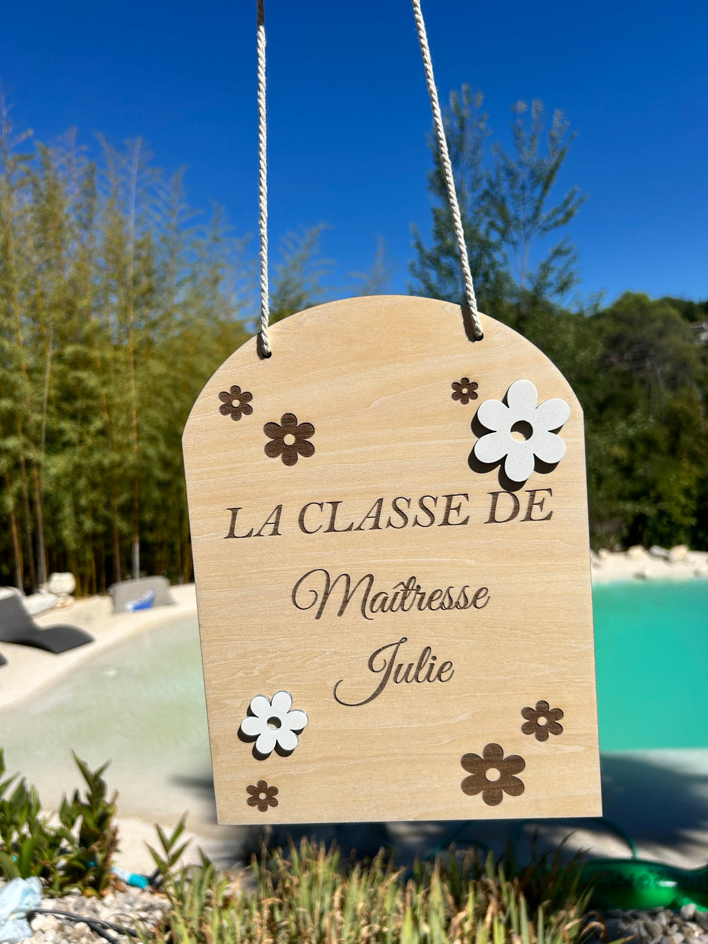 Panneau personnalisé – “La classe de Maîtresse” Bois & Soleil